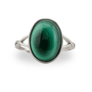 this malachite ring features a beautifully polished oval cabochon set in 925 sterling silver